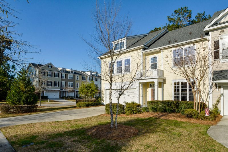 144 Fresh Meadow Ln, Mount Pleasant, SC 29466