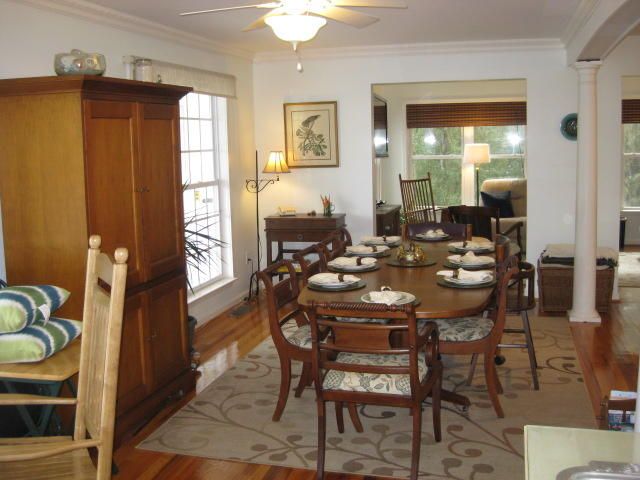 586 Palmetto Pointe Ln, Edisto Island, SC 29438