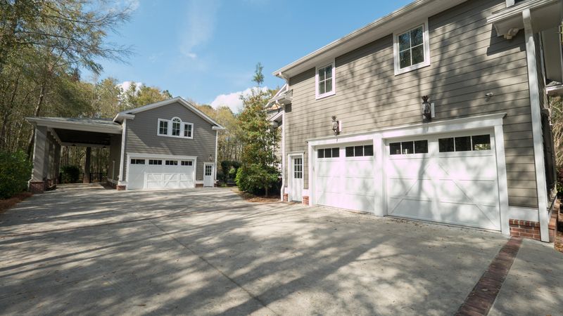 460 Elfes Field Ln, Charleston, SC 29492