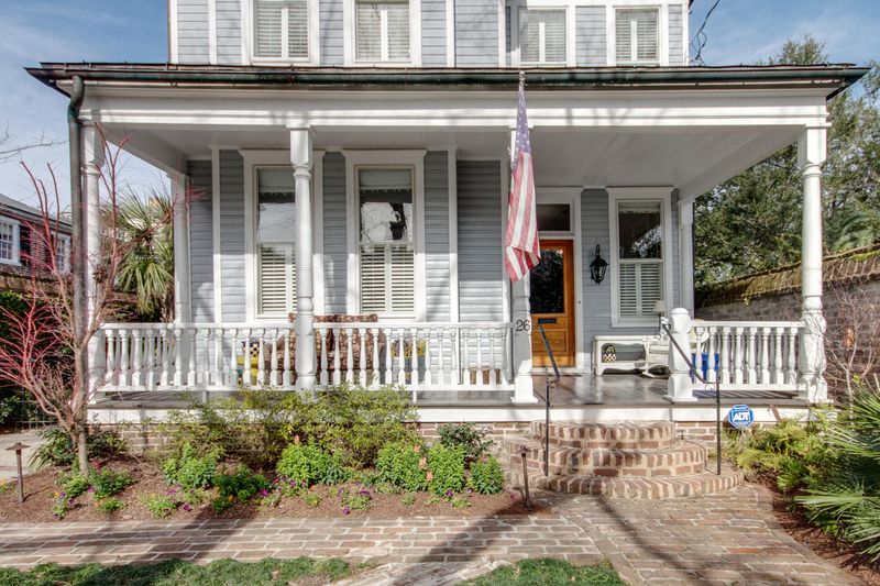 26 Lamboll St, Charleston, SC 29401