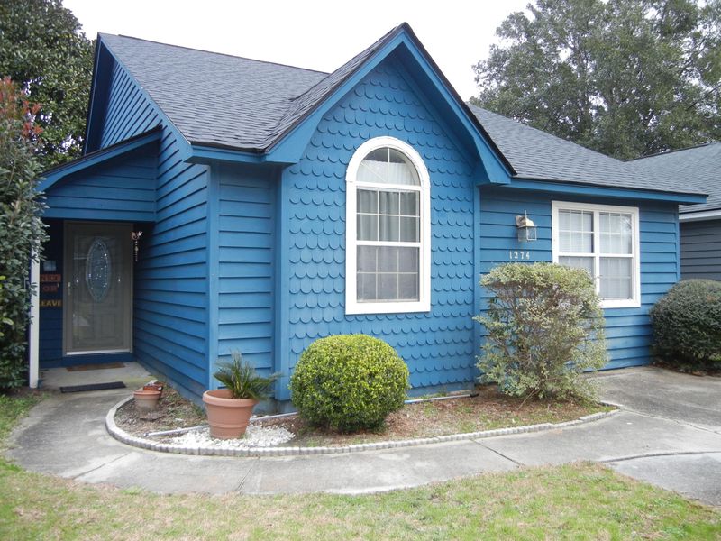 1274 Llewellyn Rd, Mount Pleasant, SC 29464