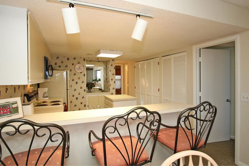 308 Shipwatch Villa #B, Isle Of Palms, SC 29451
