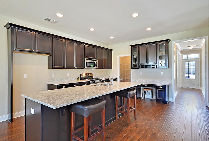 239 Palmetto Walk Dr, Summerville, SC 29483