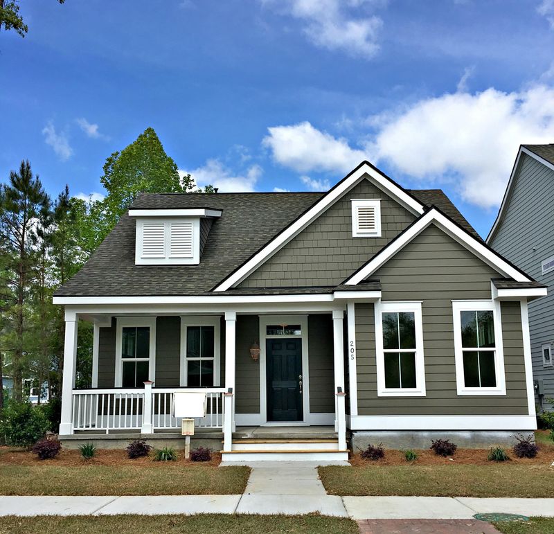 205 Hemlock St, Summerville, SC 29483