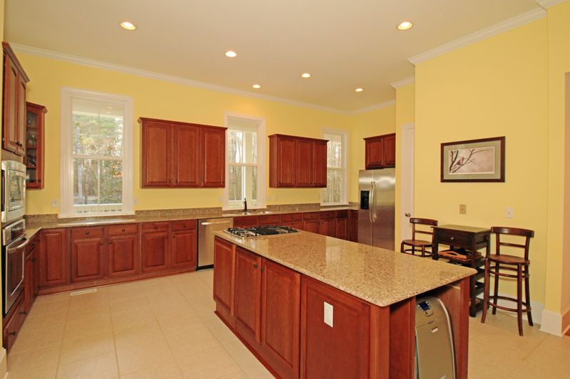 1404 Leisure Dr, Summerville, SC 29483