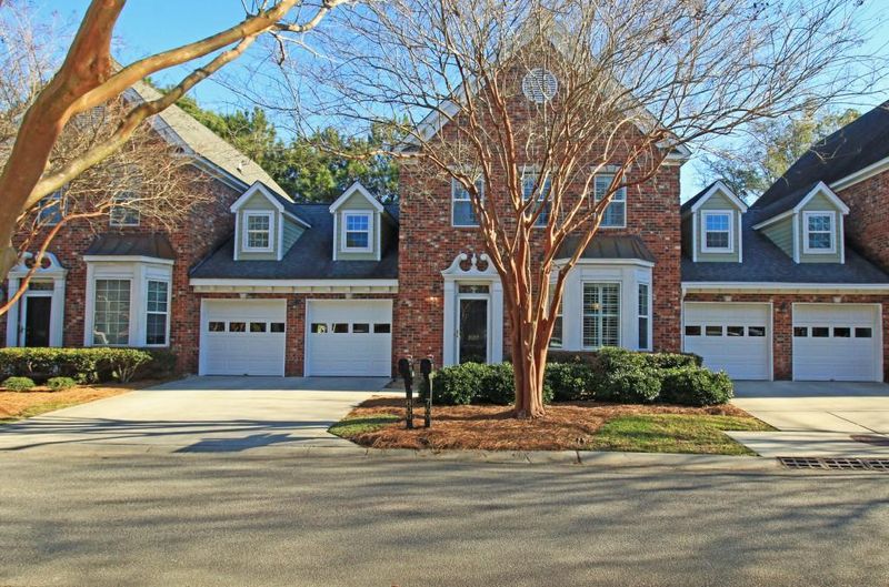 800 Natchez Cir, Mount Pleasant, SC 29464