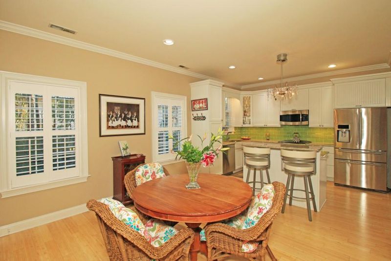 800 Natchez Cir, Mount Pleasant, SC 29464