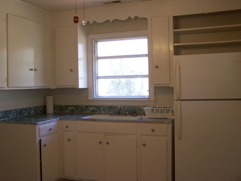 107 E 7th North St, Summerville, SC 29483