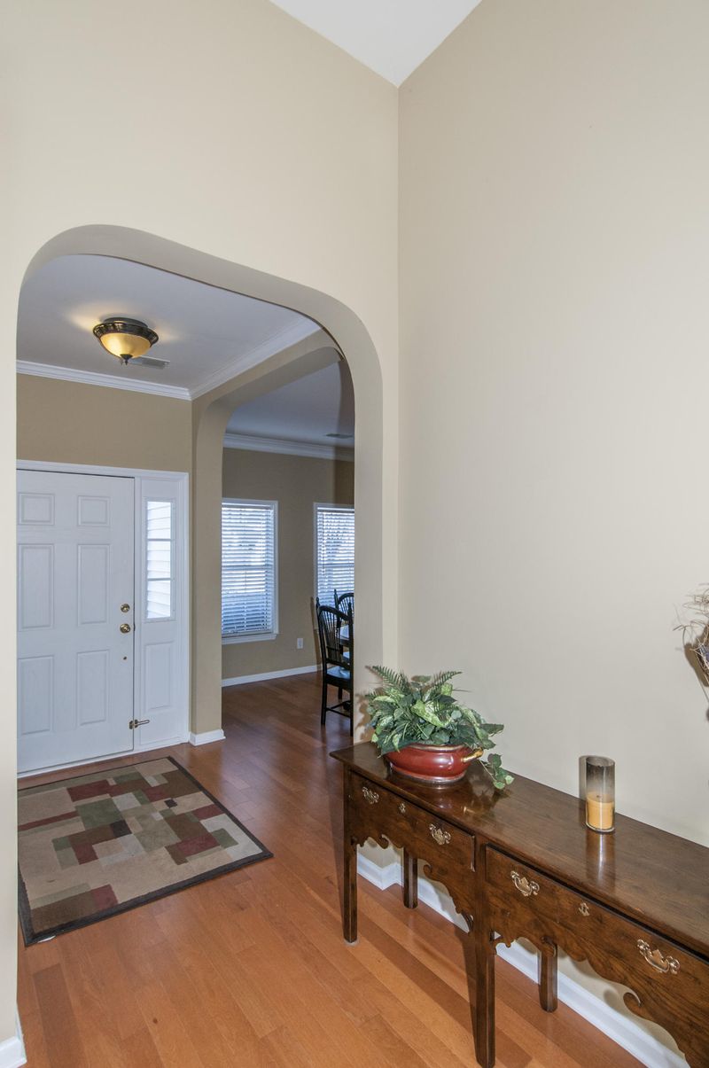 2068 Bancroft Ln, Mount Pleasant, SC 29466