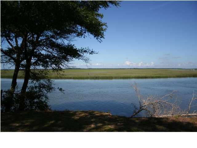 6930 Maybank Hw, Wadmalaw Island, SC 29487