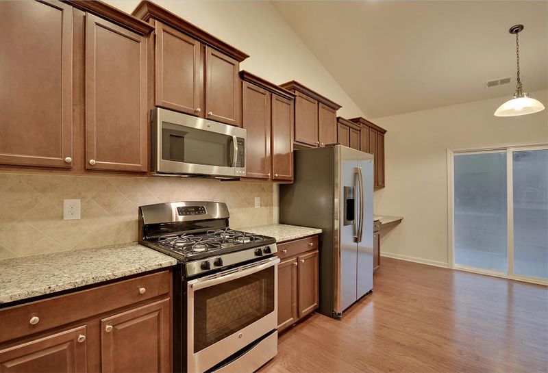 436 Fetterbush Dr, Moncks Corner, SC 29461