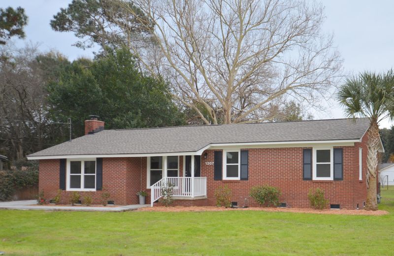 1307 Garrison St, Charleston, SC 29412