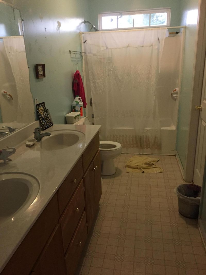 395 Dingle Ln, Saint Stephen, SC 29479
