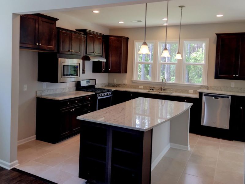 537 Eastern Isle Ave, Summerville, SC 29486