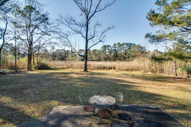 1546 N Pinebark Ln, Charleston, SC 29407