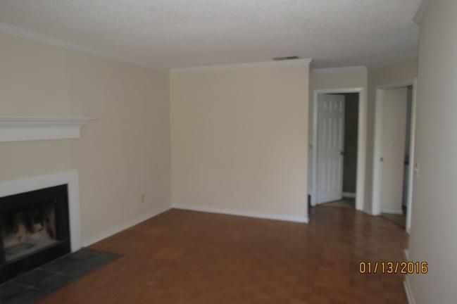136 Luden Dr #B, Summerville, SC 29483