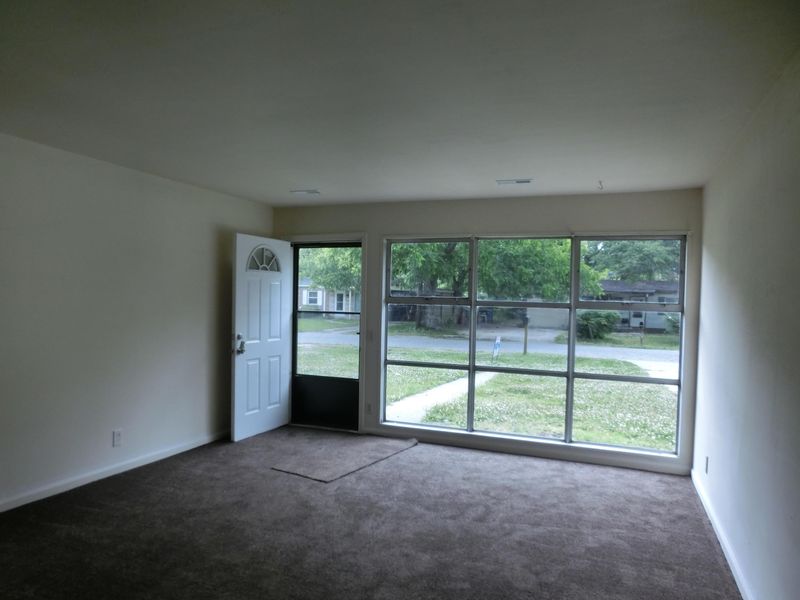 1517 Kirkless Abbey Dr, Charleston, SC 29407