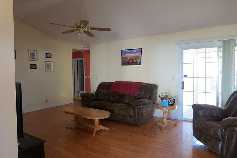 4972 Burkeshire Ct, North Charleston, SC 29420