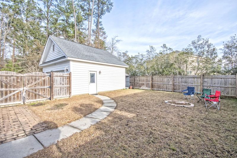 101 Gaslight Blvd, Summerville, SC 29483