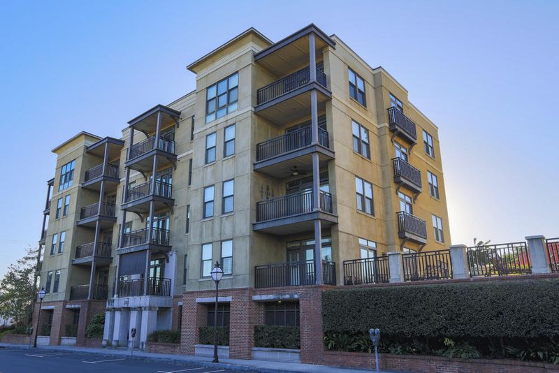 33 Calhoun #215, Charleston, SC 29401