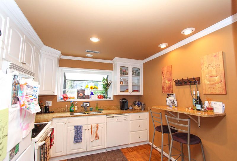 327 Pelican Pl, Mount Pleasant, SC 29464
