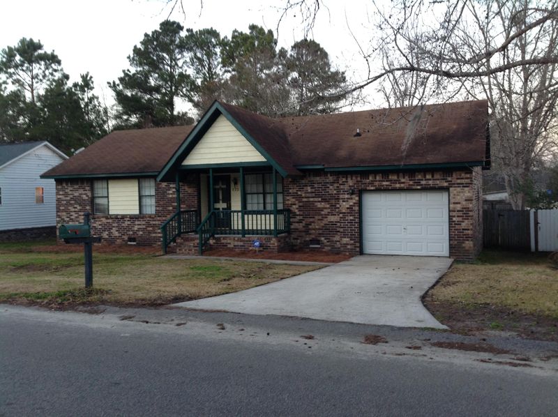 222 Crestwood Dr, Summerville, SC 29483