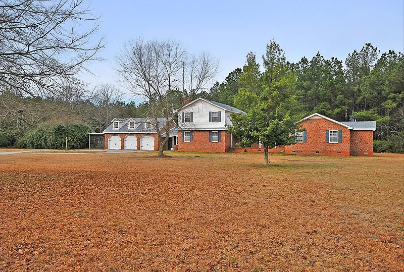 1220 Hard Pinch Rd, Moncks Corner, SC 29461