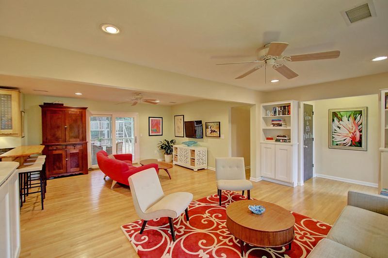 835 Mikell Dr, Charleston, SC 29412