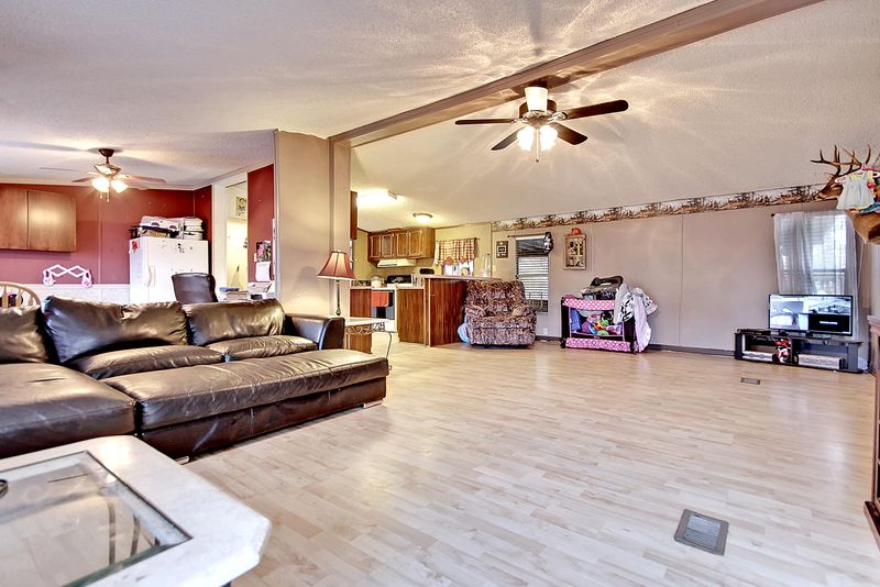 199 W Steele Dr, Summerville, SC 29483