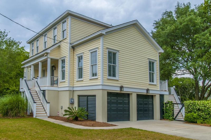 101 Haddrell St, Mount Pleasant, SC 29464