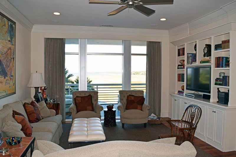 335 Cooper River Dr, Mount Pleasant, SC 29464