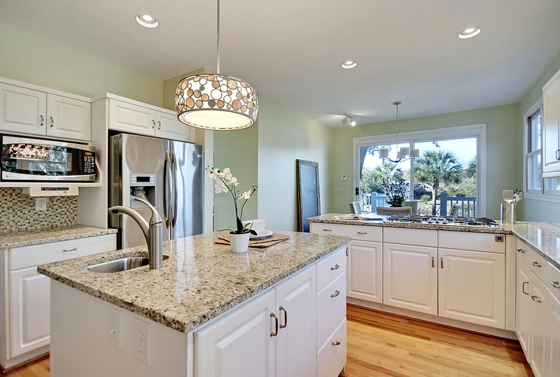 2145 Saint Lukes Dr, Charleston, SC 29412