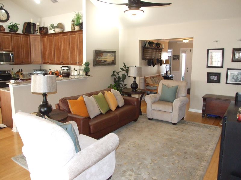 1433 Water Edge Dr, Charleston, SC 29492