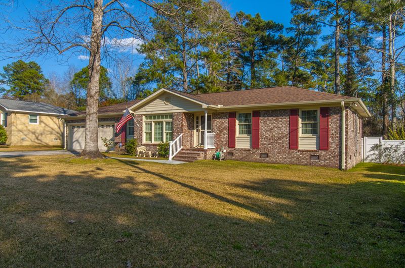 107 Tasker Dr, Summerville, SC 29485