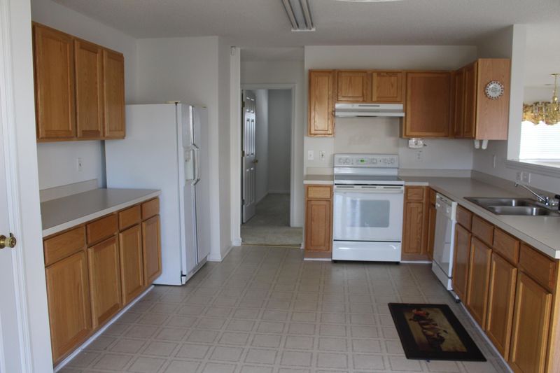 8025 Old Hazelwood Rd, North Charleston, SC 29406