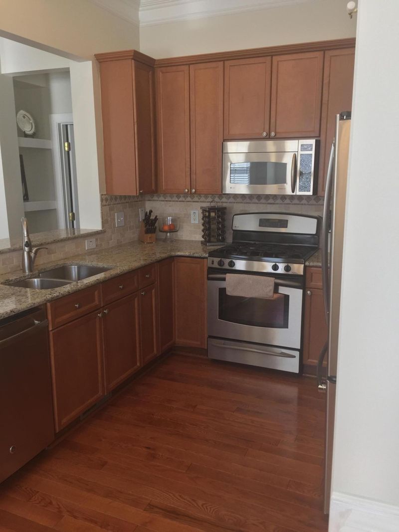 2017 Pierce St, Daniel Island, SC 29492
