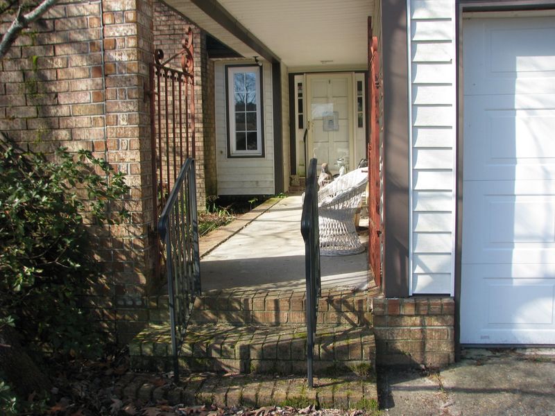 112 Colony Dr, Goose Creek, SC 29445