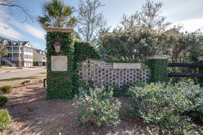 214 Clouter Creek Dr, Wando, SC 29492