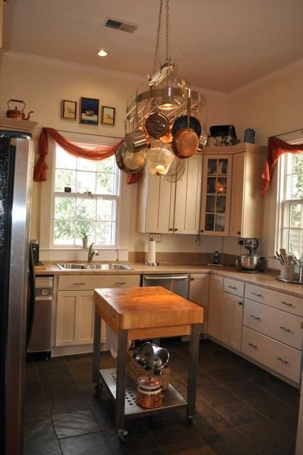 134 Fishburne St, Charleston, SC 29403