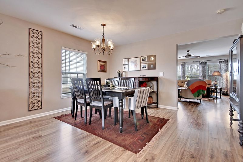 206 Pine Hall Dr, Goose Creek, SC 29445