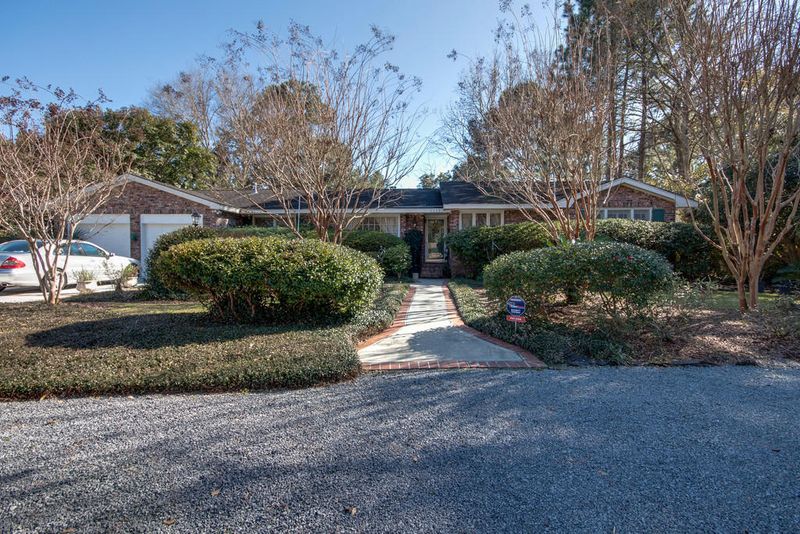 1011 Travers Dr, Charleston, SC 29412