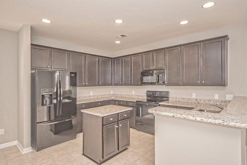 406 Forest Hills Rd, Summerville, SC 29483