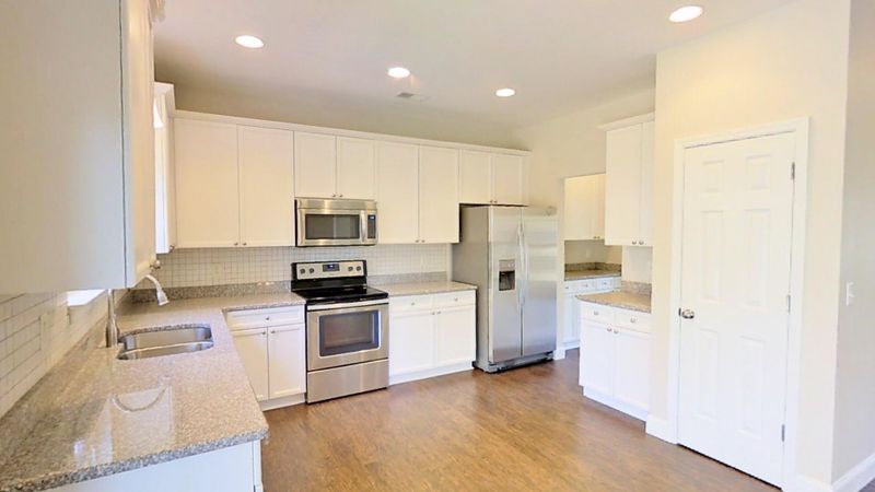 5249 Stonewall Dr, Summerville, SC 29485