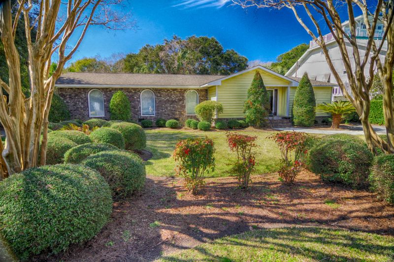 9 27th Ave, Isle Of Palms, SC 29451