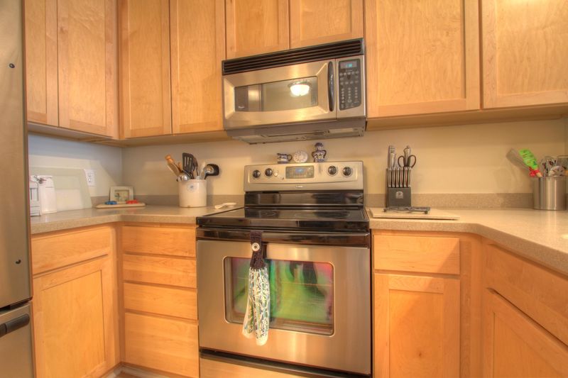 1711 Basildon Rd, Mount Pleasant, SC 29466