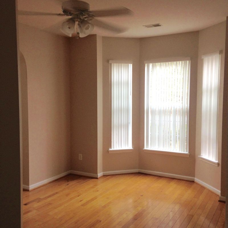 819 Beverly Dr, Summerville, SC 29485