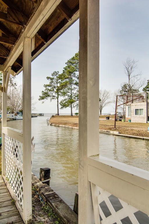 102 Chasey Dr, Bonneau, SC 29431