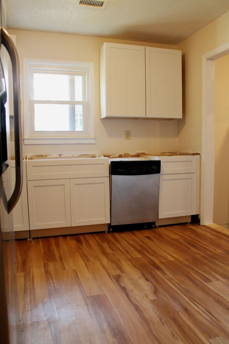 1457 Westwood Dr, Charleston, SC 29412