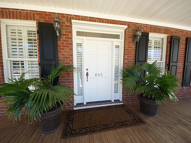 605 Hobcaw Bluff Dr, Mount Pleasant, SC 29464