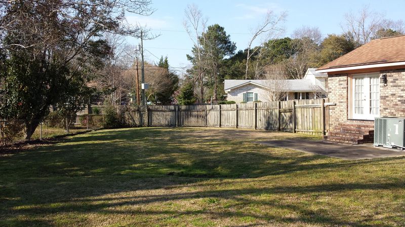 1331 Pooshee Dr, Charleston, SC 29407